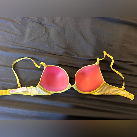 Pink By Victoria’s Secret 36B push up bra - Picture 2 of 3